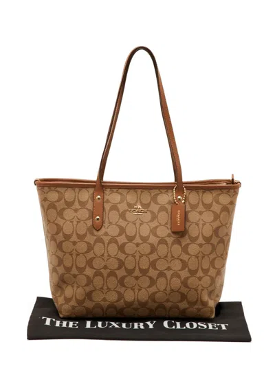 Pre-owned Coach Vintage City Leather Tote Bag In Neutral