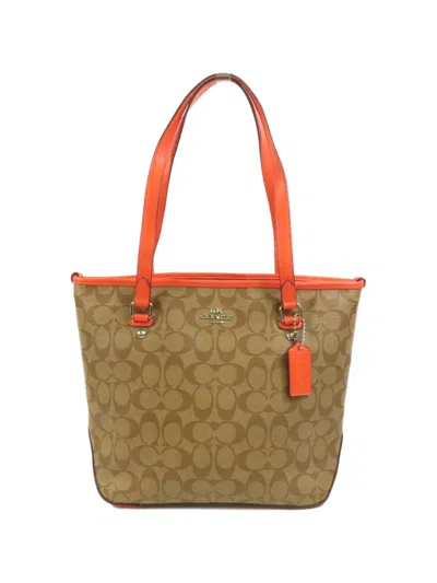 Pre-owned Coach Vintage City Zip Tote Bag In Neutral
