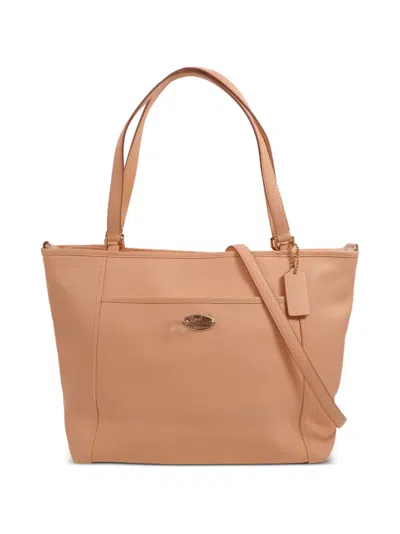Pre-owned Coach Vintage Leather Shoulder Bag In Orange