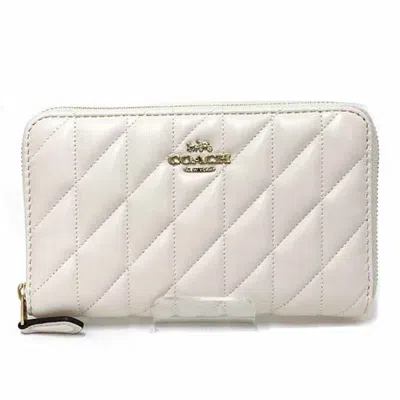 Pre-owned Coach Wallet (bi-fold) ()
