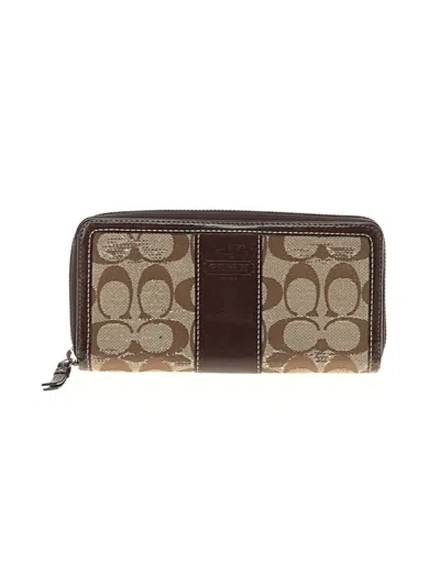 Pre-owned Coach Wallet In Brown