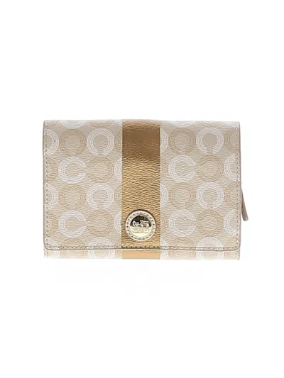 Pre-owned Coach Wallet In Ivory