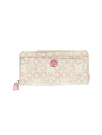 Pre-owned Coach Wallet In Ivory