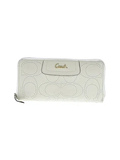 Pre-owned Coach Wallet In White