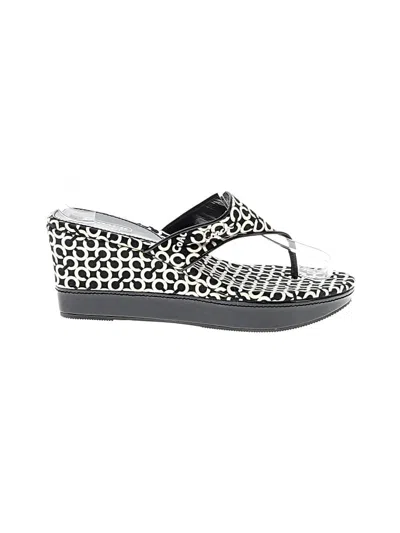 Pre-owned Coach Wedges In Black