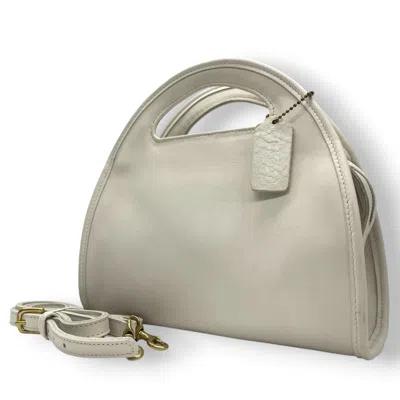 Pre-owned Coach White Leather Handbag Shoulder Bag ()
