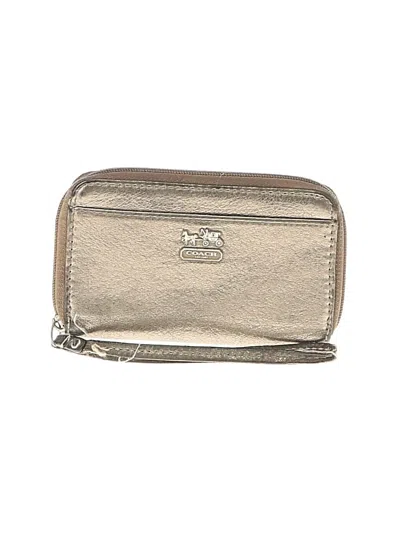 Pre-owned Coach Wristlet In Gold