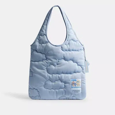 Coach Topia Loop Flat Tote Aus Recyceltem Polyester Mit Steppung Im Wolkenmuster In Blue