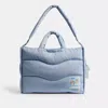 Coach Topia Loop Tote Aus Recyceltem Polyester Mit Steppung Im Wellenmuster In Blue