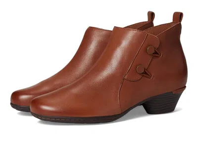Cobb Hill Larsa In Brown