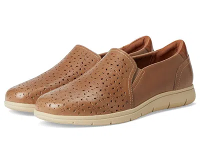 Cobb Hill Lenoir In Brown