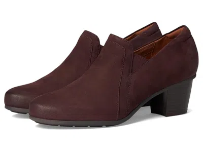 Cobb Hill Winny High In Red