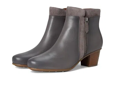 Cobb Hill Wynter In Gray