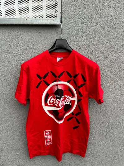 Pre-owned Coca Cola X Vintage Coca Cola 1996 Euro Uefa Soccer Football T-shirt In Red