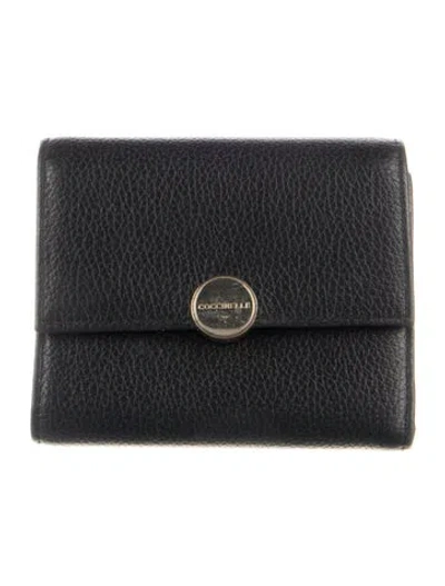 Pre-owned Coccinelle Leather Compact Wallet In Black