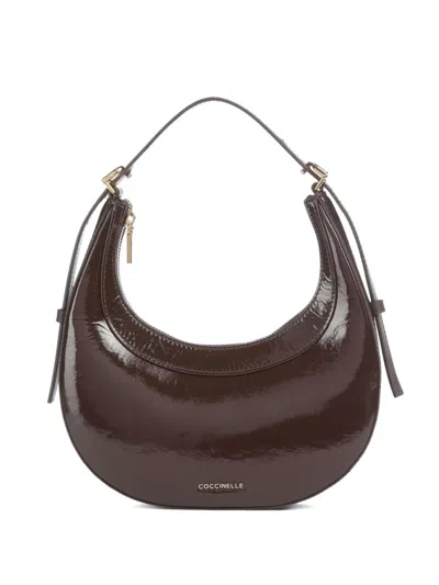 Coccinelle Logo-plaque Patent-leather Shoulder Bag In Brown