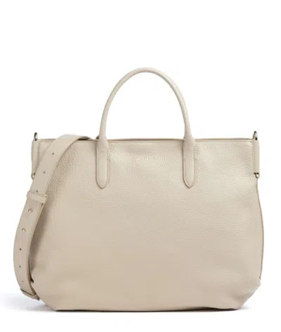 Coccinelle In Neutral