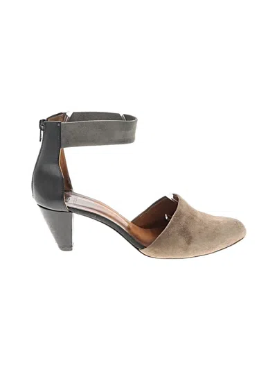 Pre-owned Coclico Flats In Brown