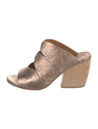 Pre-owned Coclico Leather Cutout Accent Slides