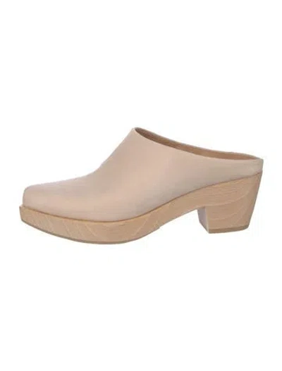 Pre-owned Coclico Leather Mules In Neutral