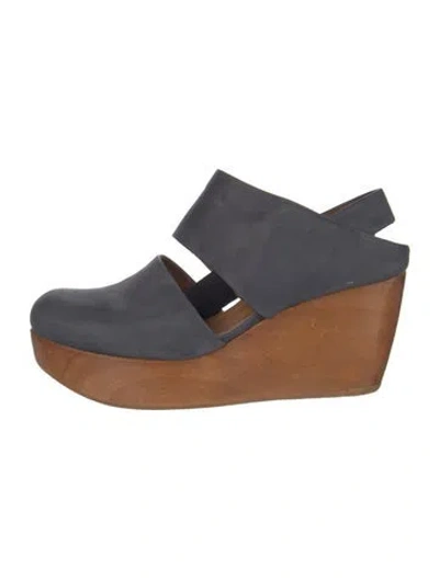 Pre-owned Coclico Leather Pumps In Brown