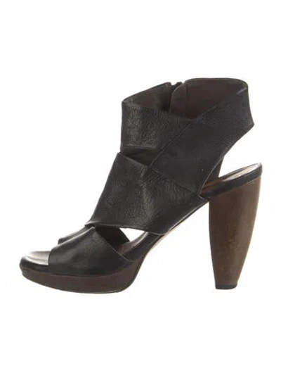 Pre-owned Coclico Leather Sandals In Black