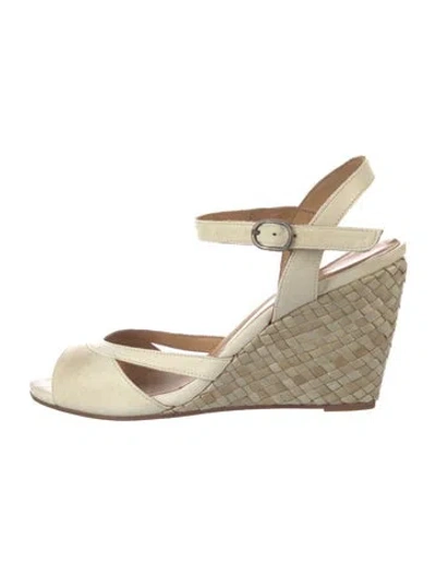 Pre-owned Coclico Leather Sandals In Neutral