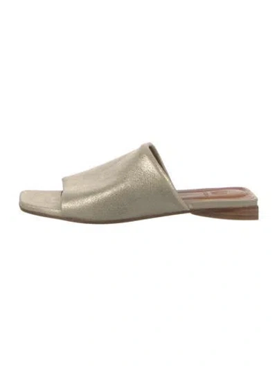 Pre-owned Coclico Leather Slides In Neutral
