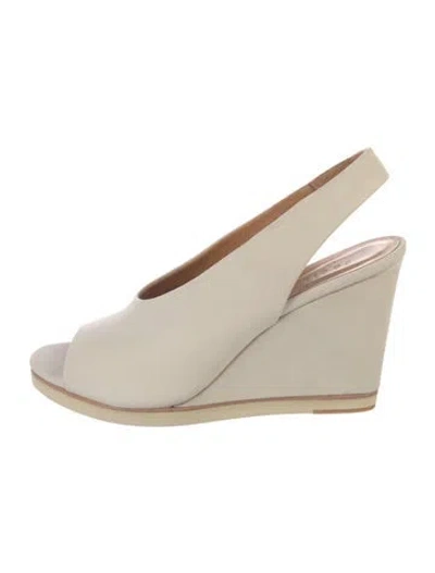 Pre-owned Coclico Leather Slingback Sandals In Neutral