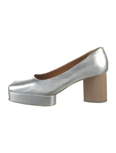Pre-owned Coclico Patent Leather Pumps In Silver