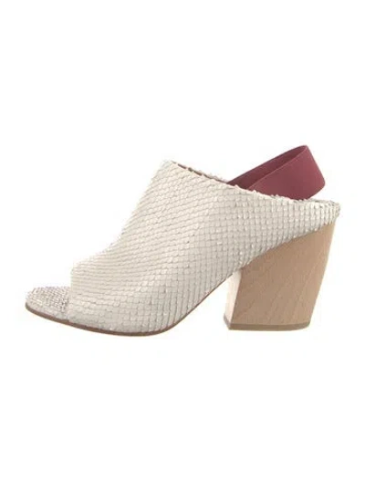 Pre-owned Coclico Snakeskin Slingback Sandals In Neutral