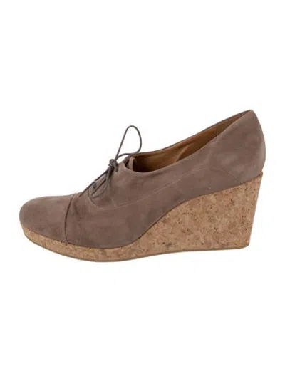 Pre-owned Coclico Suede Pumps In Neutrals