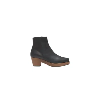 Coclico Women's Keep Shearling Clog Boots In Black