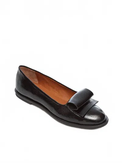 Coclico Women's Yale Loafer In Black
