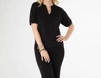 Coco + Carmen Hilarie V-neck Short Sleeve Top In Black
