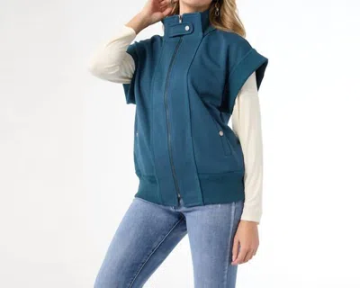 Coco + Carmen Kaitlyn Zipper Front Vest In Deep Teal In Blue
