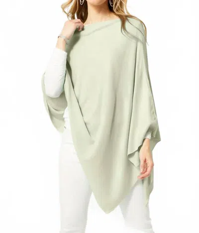 Coco + Carmen Lightweight Versatile Poncho In Butterfly Green