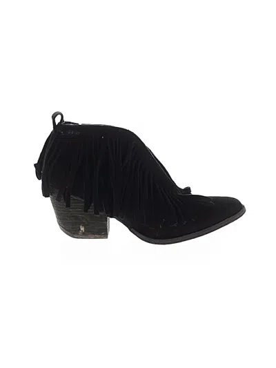 Pre-owned Coconuts By Matisse Ankle Boots In Black