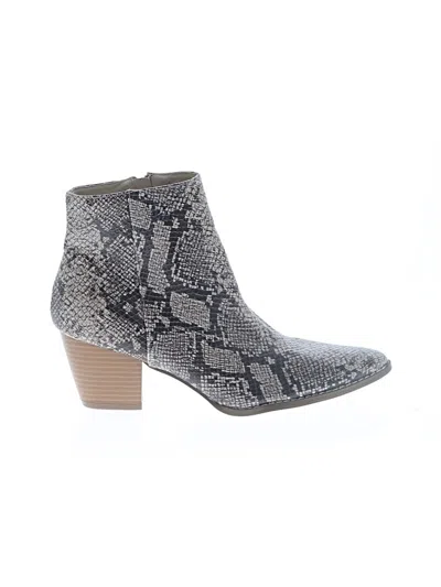 Pre-owned Coconuts By Matisse Ankle Boots In Gray
