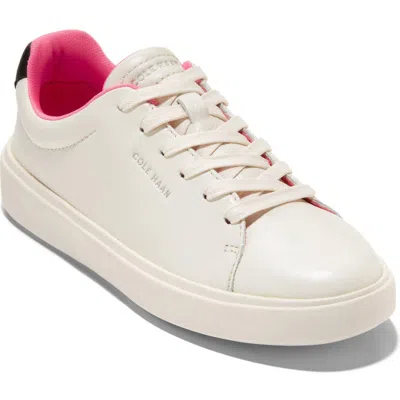 Cole Haan Grandpro Crosscourt Traveler Sneaker In Ivory/blac