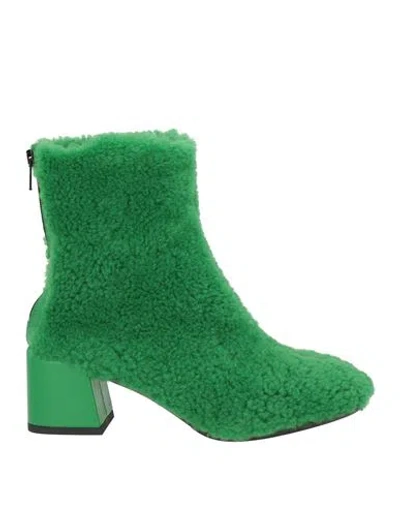 Collection Privèe Collection Privēe? Woman Ankle Boots Green Size 9 Ovine Leather
