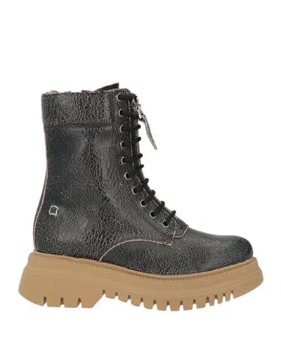 Collection Privèe Collection Privēe? Woman Ankle Boots Black Size 9 Leather In Multi
