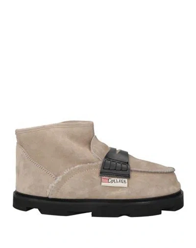 College Woman Ankle Boots Beige Size 8 Leather