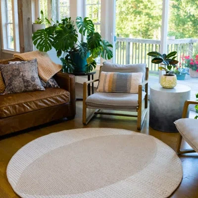 Colonial Mills Round Area Rug In Beige Drip