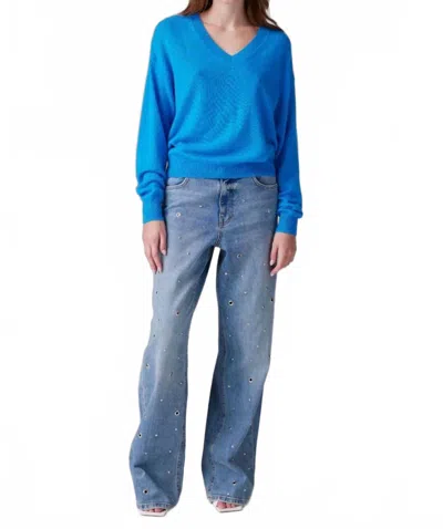 Colorush Amara Mojave Deep V-neck Sweater In Pisces In Blue