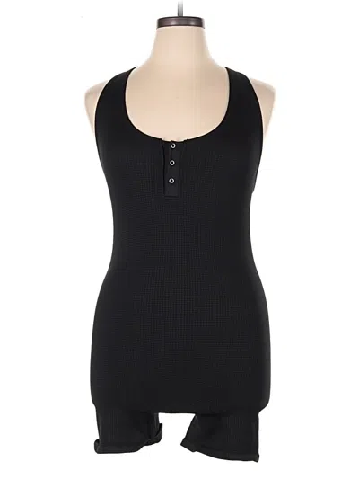 Pre-owned Colsie Romper In Black