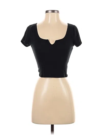 Pre-owned Colsie Short Sleeve T-shirt In Black