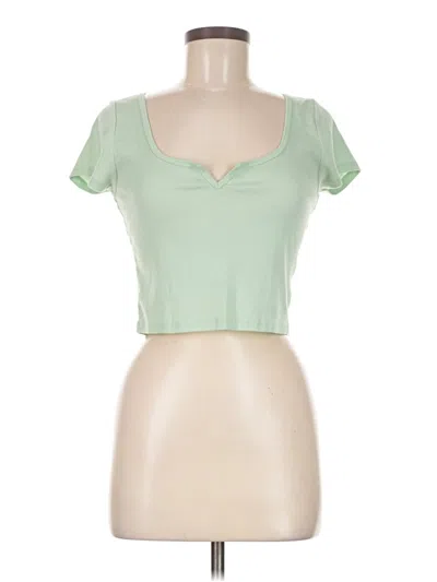Pre-owned Colsie Short Sleeve T-shirt In Green