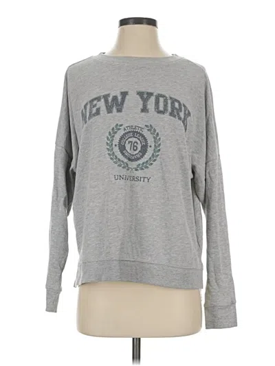 Pre-owned Colsie Sweatshirt In Gray