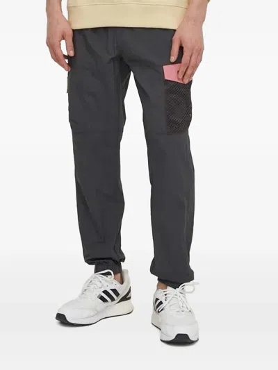 Columbia Mesh-pocket Cargo Trousers In Burgundy